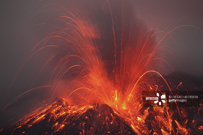 日本火山喷发最新动态，影响及应对策略